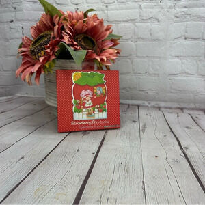 NWT strawberry shortcake eyeshadow palette taste beauty makeup 12 colors